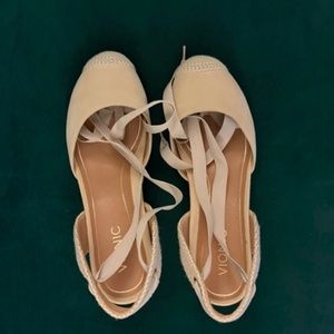 Vionic Maris Espadrille Wedges Size 10